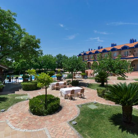 Hotel Fuente Las Piedras กาบรา ภายนอก รูปภาพ