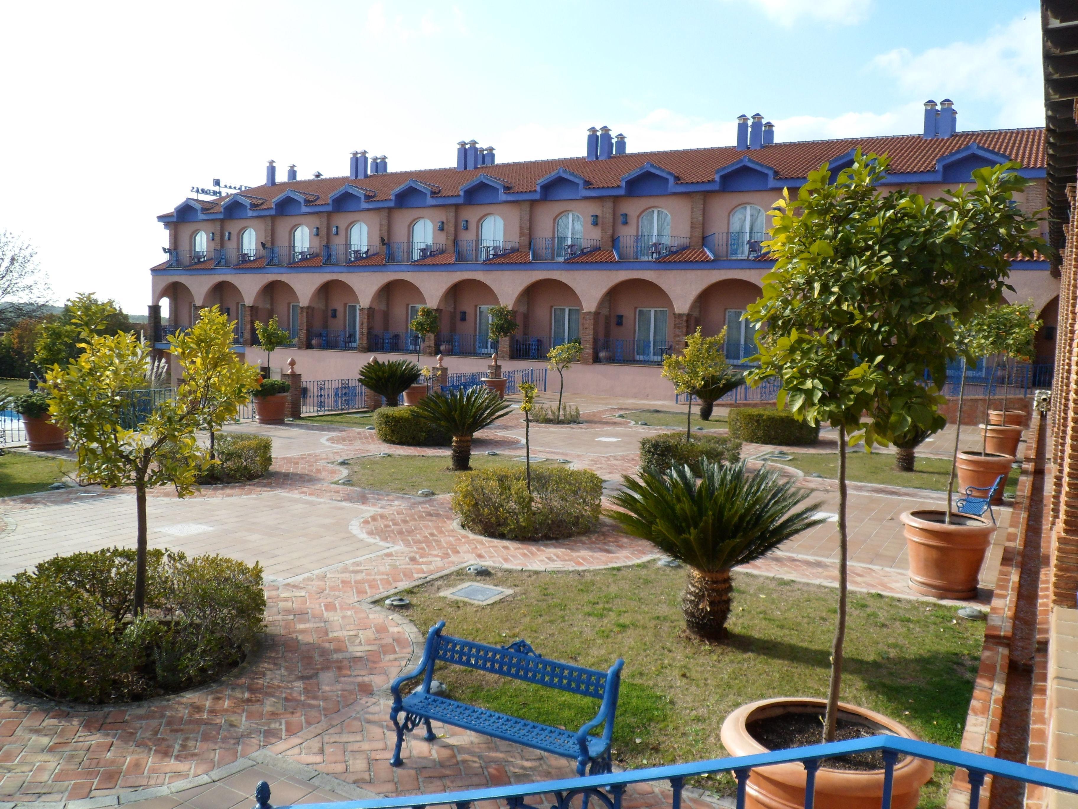 Hotel Fuente Las Piedras กาบรา ภายนอก รูปภาพ