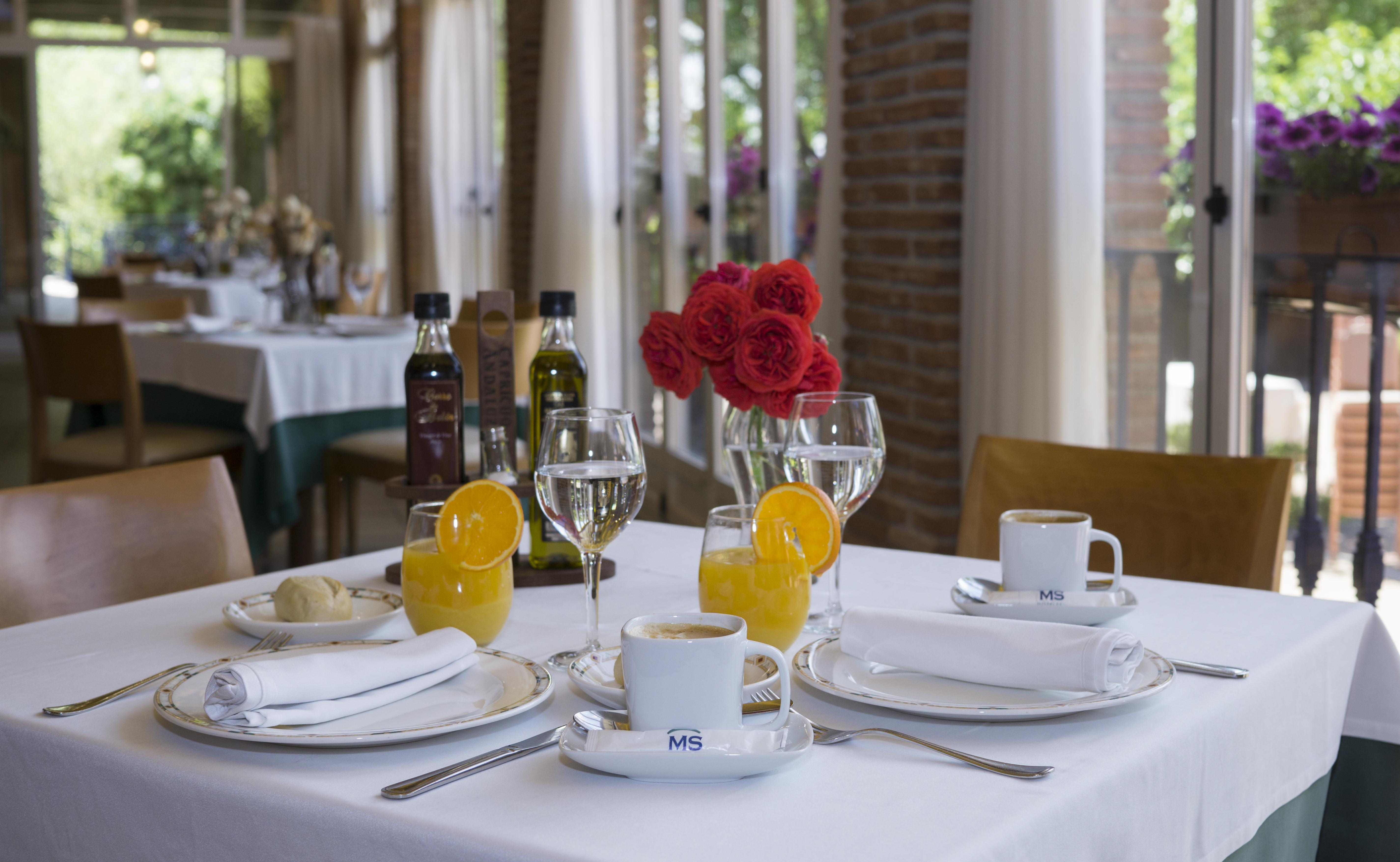 Hotel Fuente Las Piedras กาบรา ภายนอก รูปภาพ