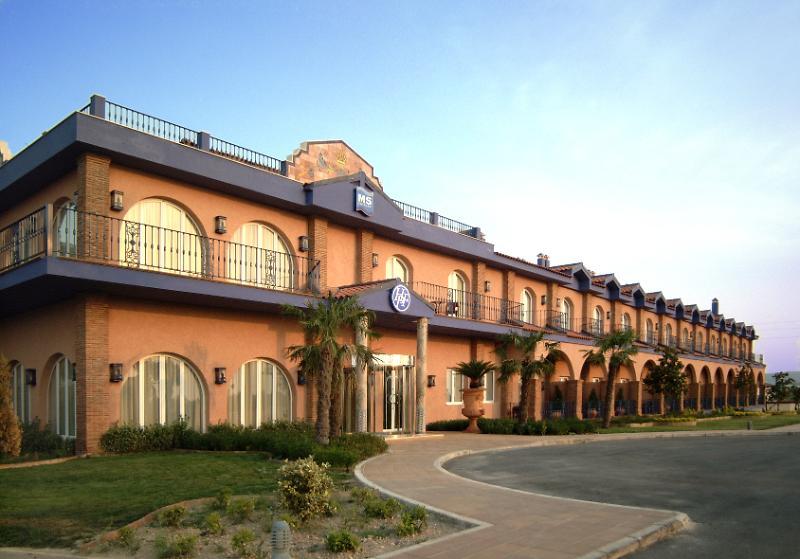 Hotel Fuente Las Piedras กาบรา ภายนอก รูปภาพ