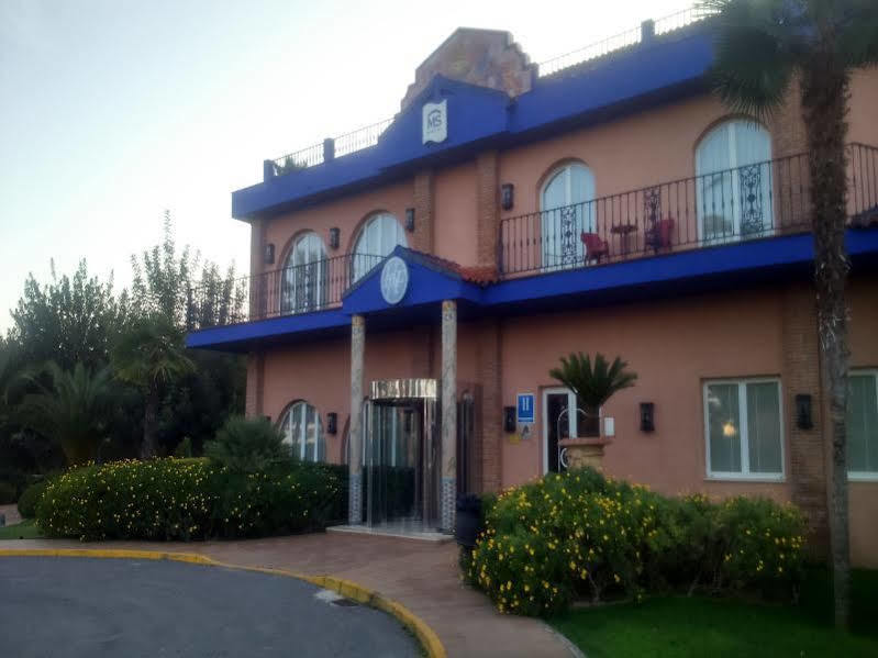Hotel Fuente Las Piedras กาบรา ภายนอก รูปภาพ